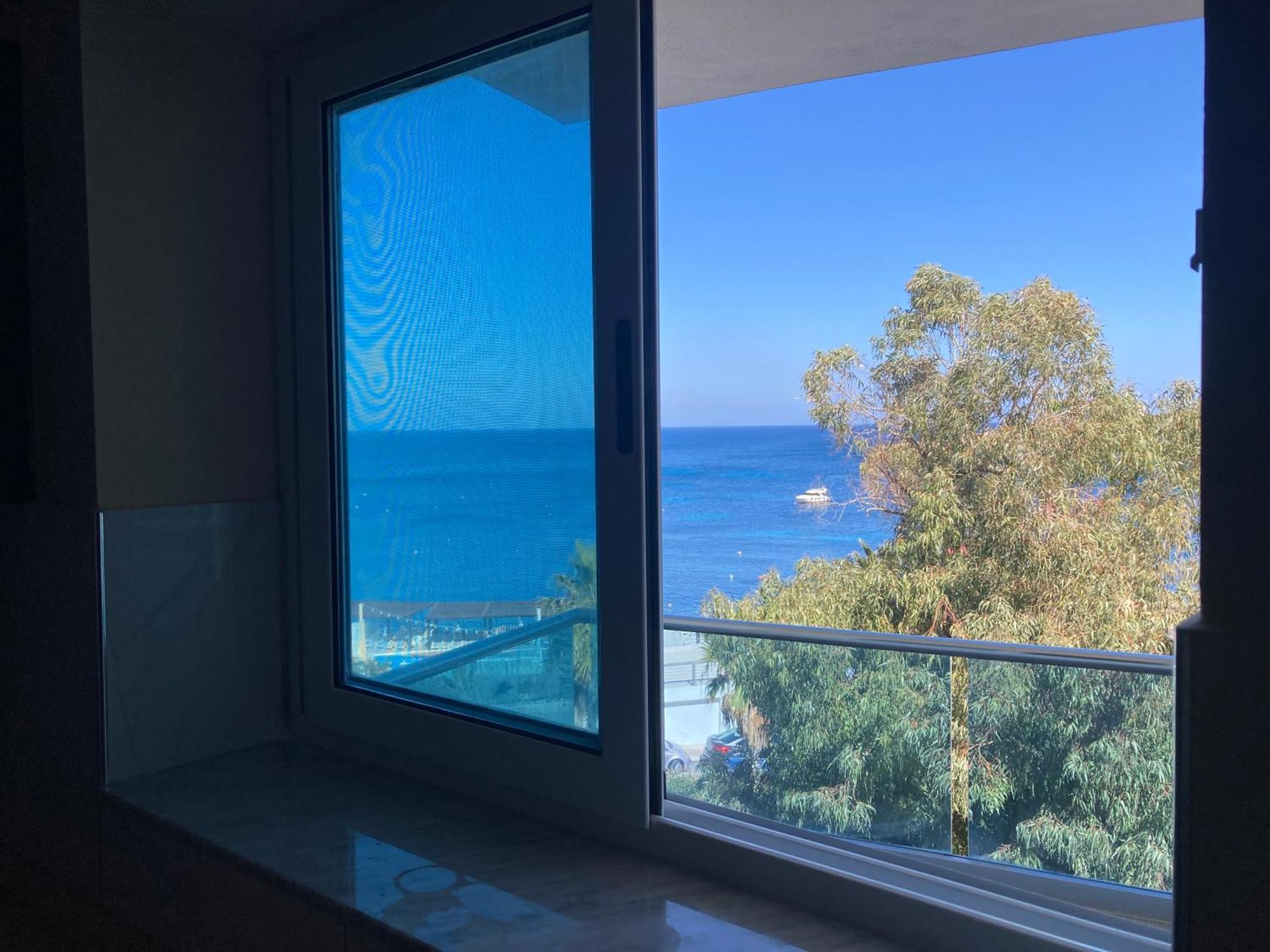 Sunrise Bay Apartments - Frontline Sea Views St. Paul's Bay Exterior photo